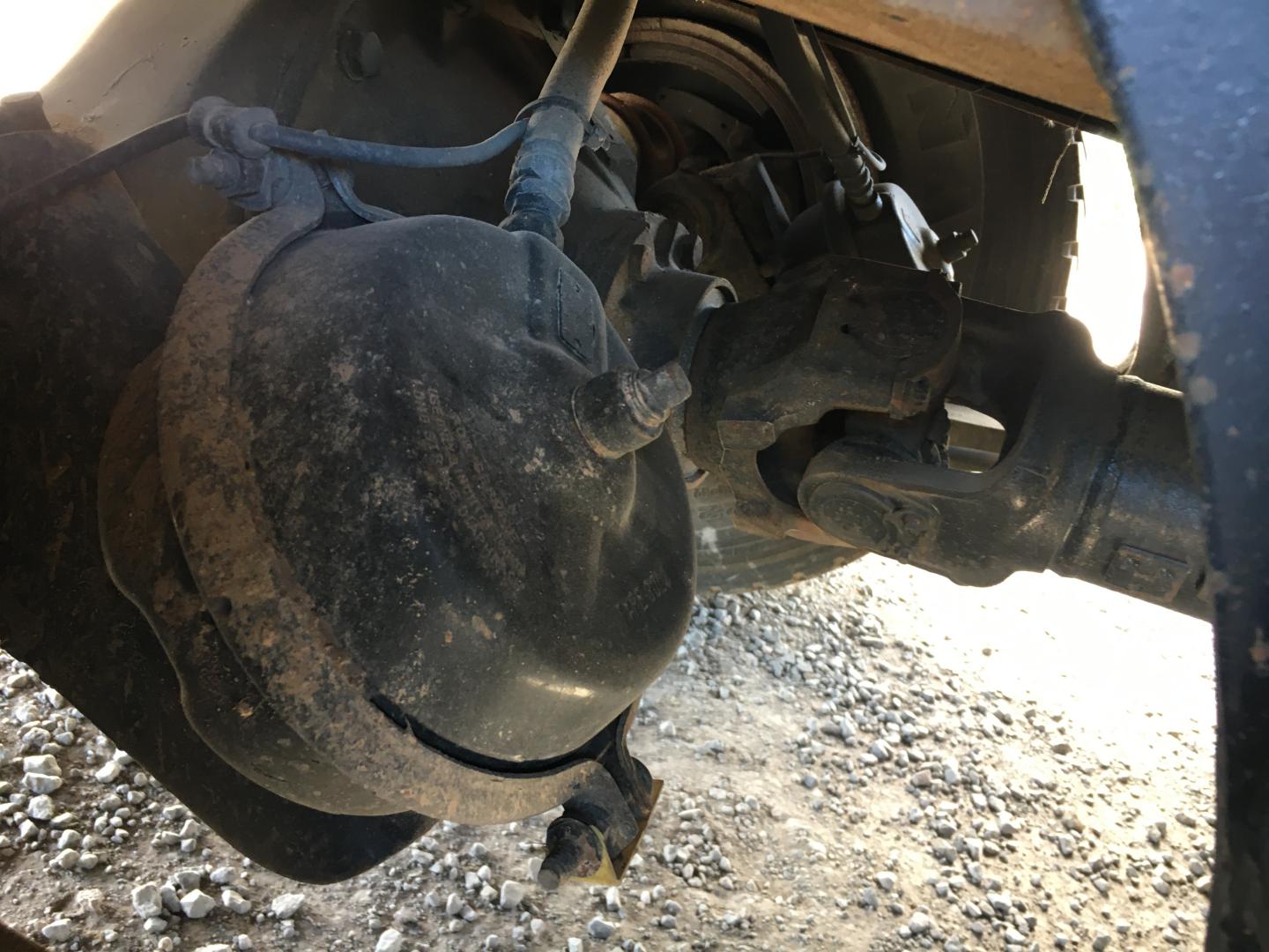 ./imagenes/INVOICE/2019/16650/CAMION CON PLATAFORMA INTERNATIONAL 8600 SBA 6X4 (7).JPG